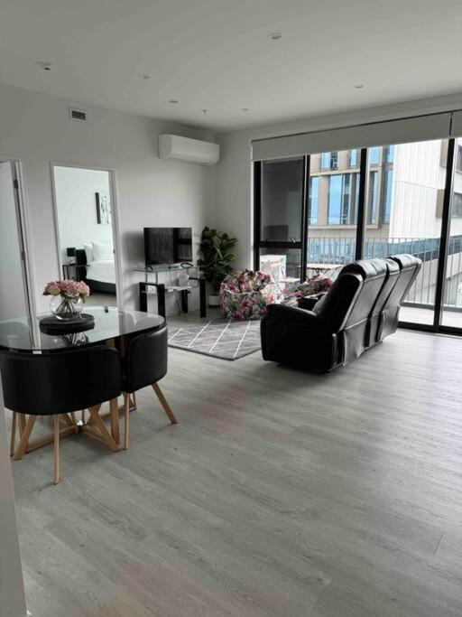 2 Bedrooms Apprtmt Plus Underground Parking In Cbd Christchurch Buitenkant foto