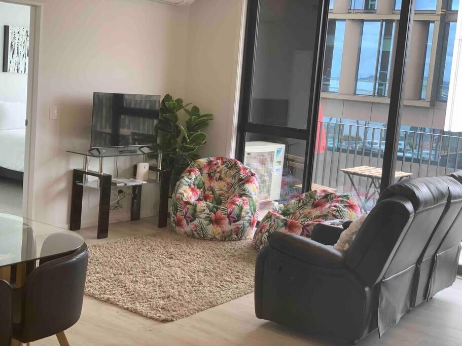 2 Bedrooms Apprtmt Plus Underground Parking In Cbd Christchurch Buitenkant foto