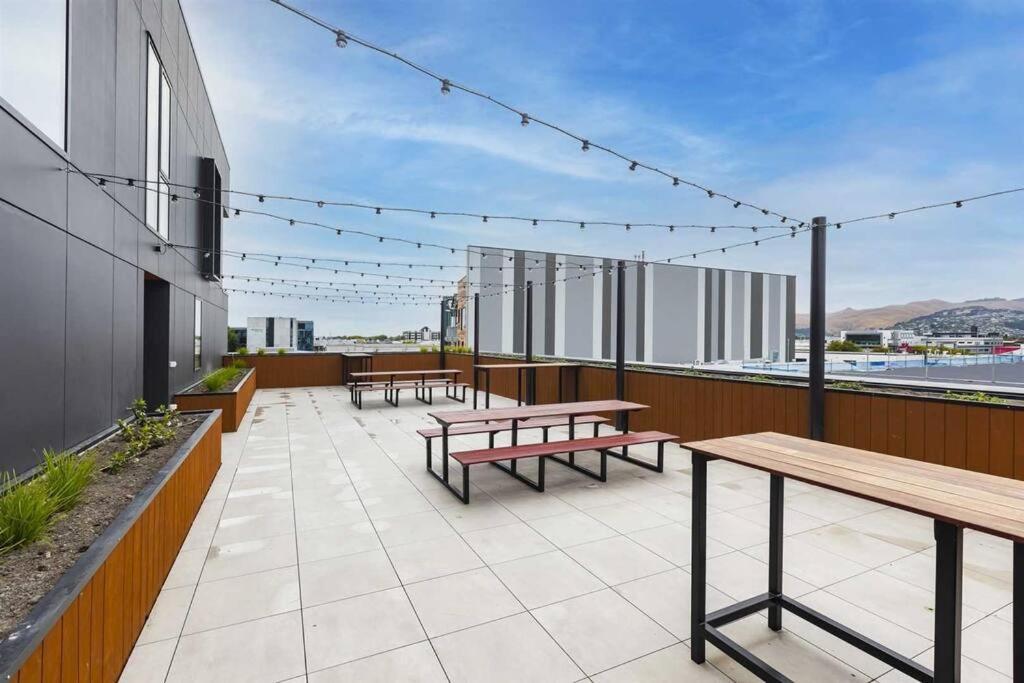 2 Bedrooms Apprtmt Plus Underground Parking In Cbd Christchurch Buitenkant foto